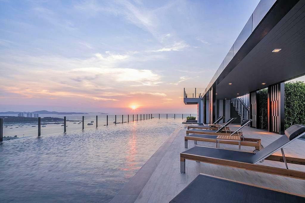 The Base Central Pattaya By Pattaya Holiday Luaran gambar